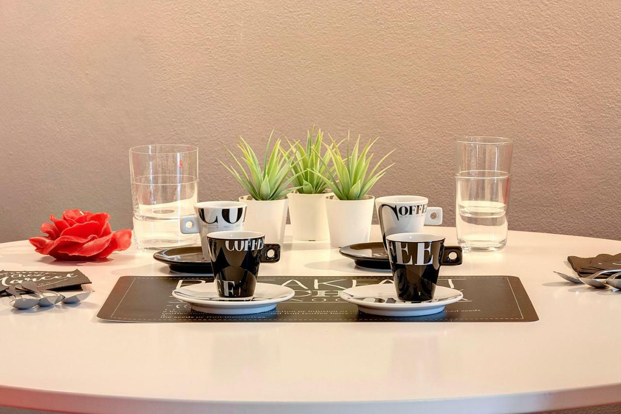 Espresso Apartment By Mamo Florens Exteriör bild